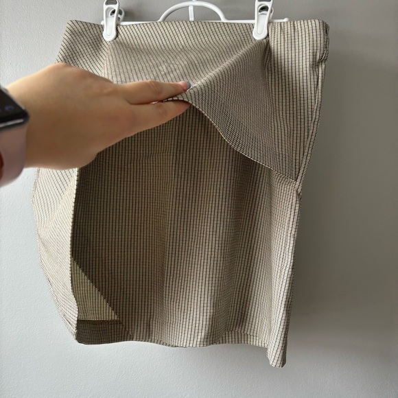 Plaid Mini skirt - Picture 6 of 9